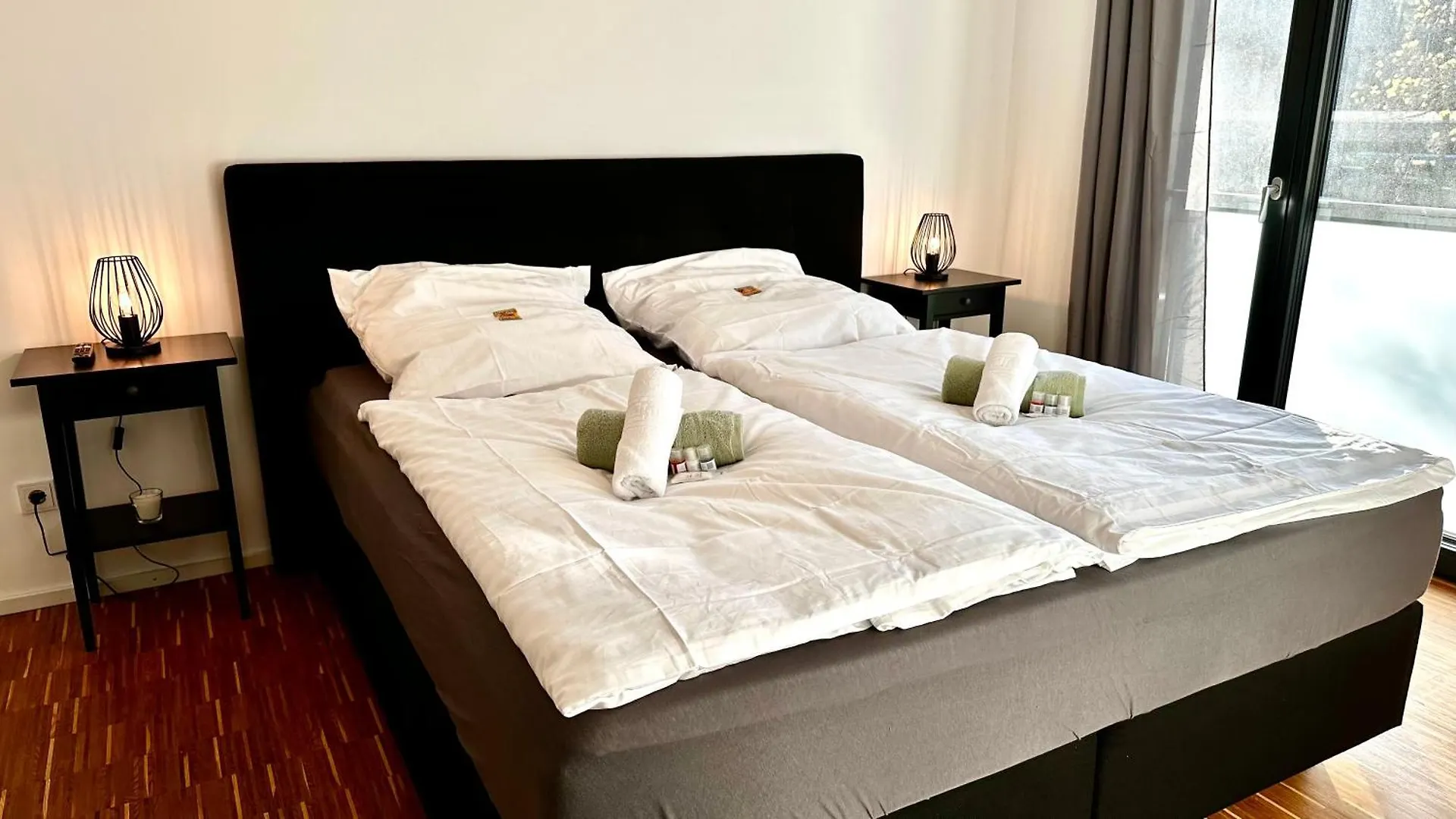 Beefree City Connect-Metro-Shops-Freeparking Münih Daire